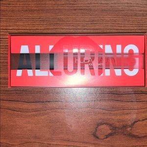 Huda Beauty Liquid Matte Lipstick